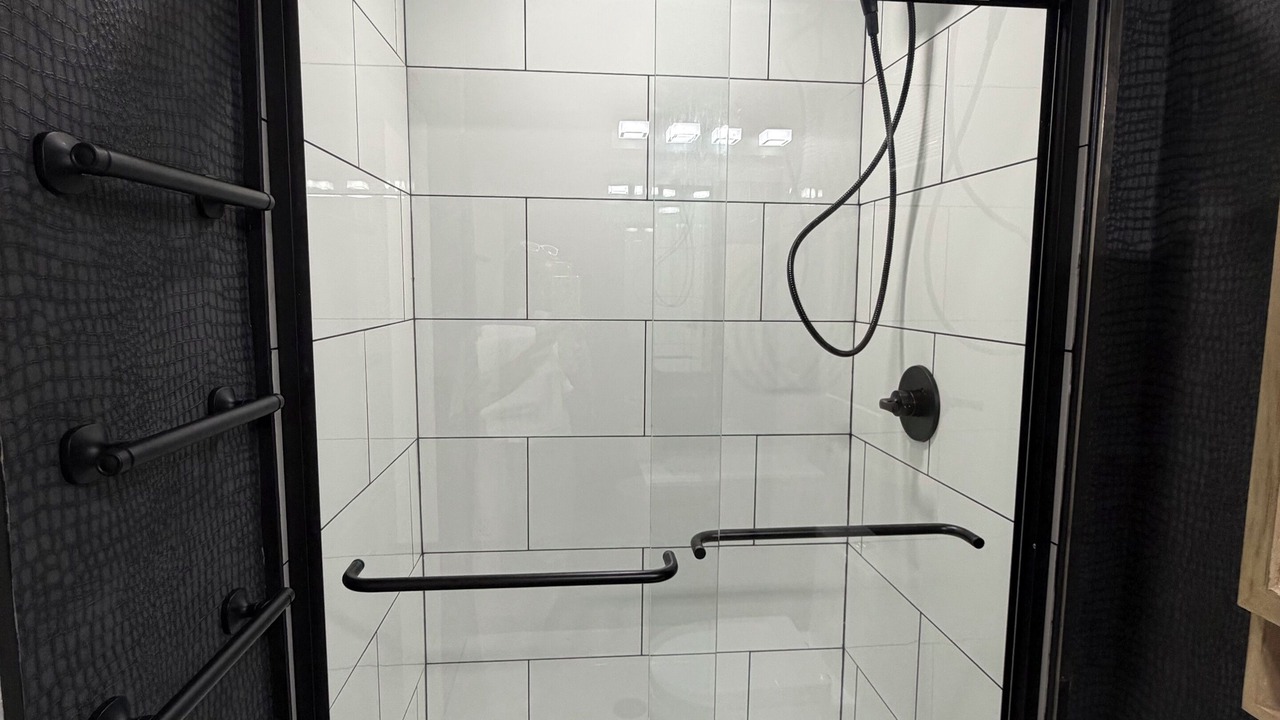 Photo of Bathroom in Lupton City