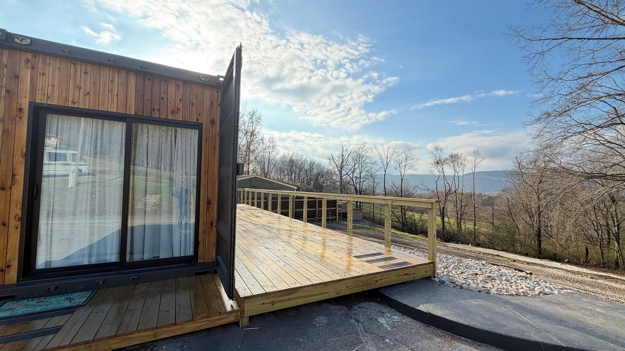 Photo of Patio Balcony in Lupton City