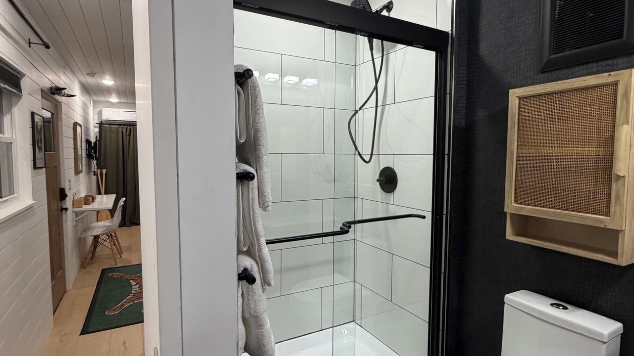 Photo of Bathroom in Lupton City