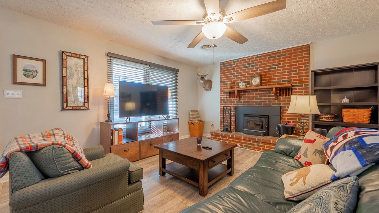 Photo of Livingroom in Blacksburg