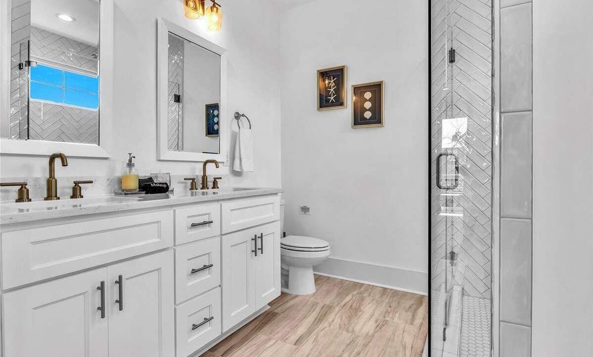 Photo of Bathroom in Wilmington Beach