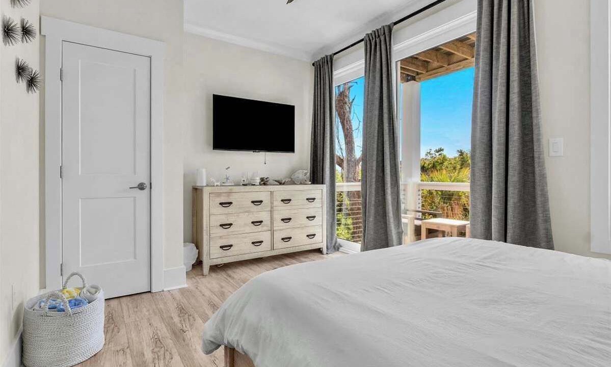 Photo of Bedroom in Wilmington Beach