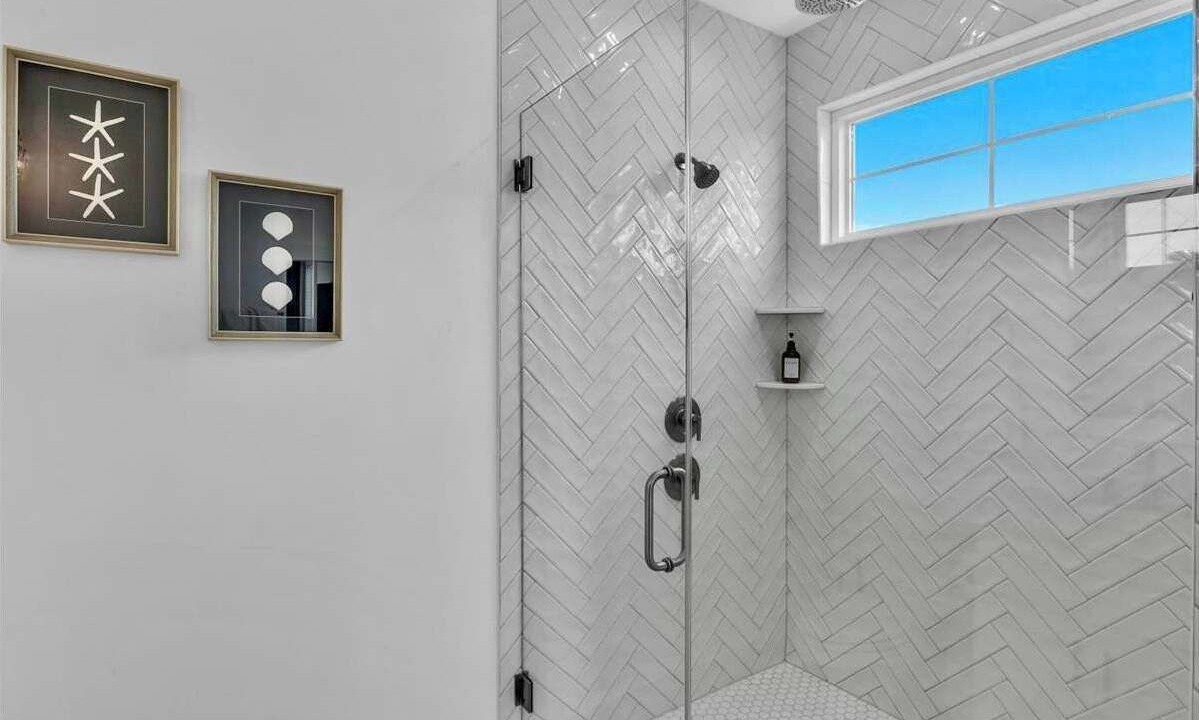 Photo of Bathroom in Wilmington Beach