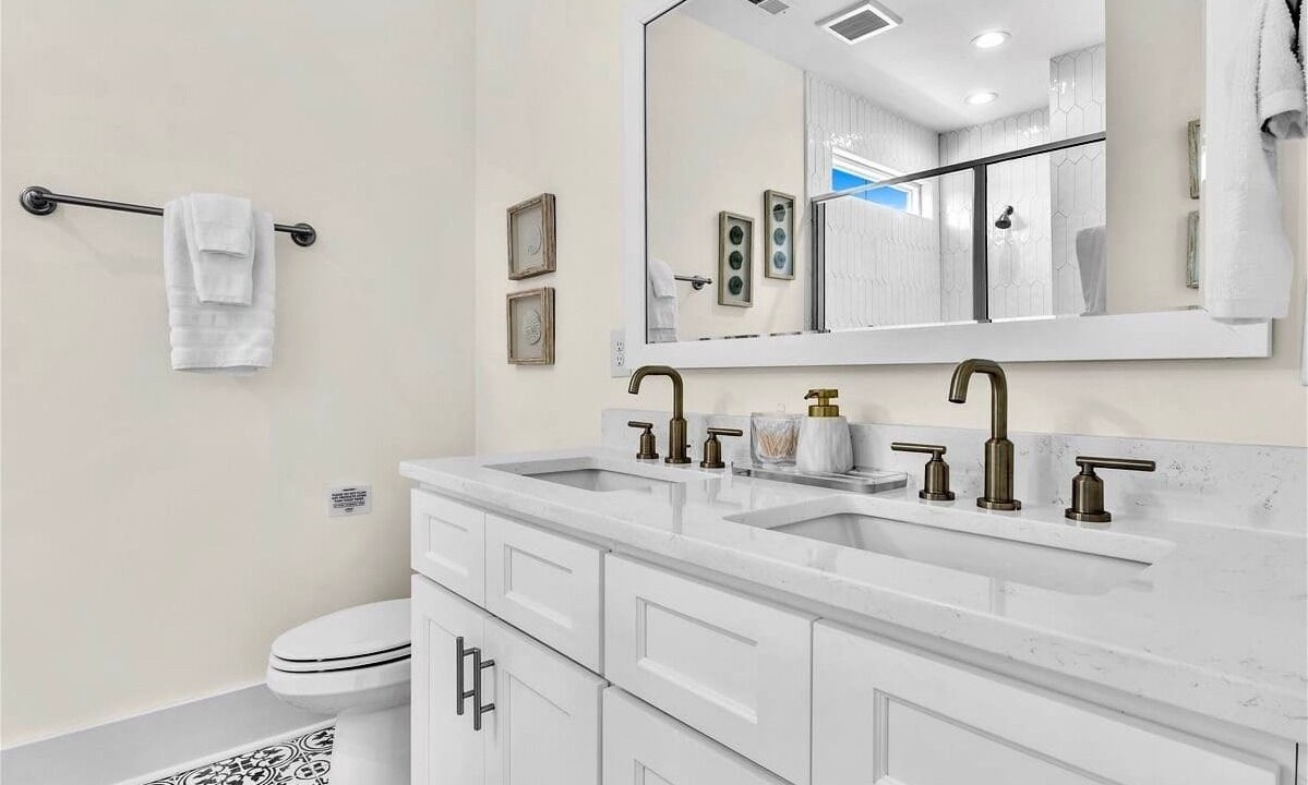 Photo of Bathroom in Wilmington Beach