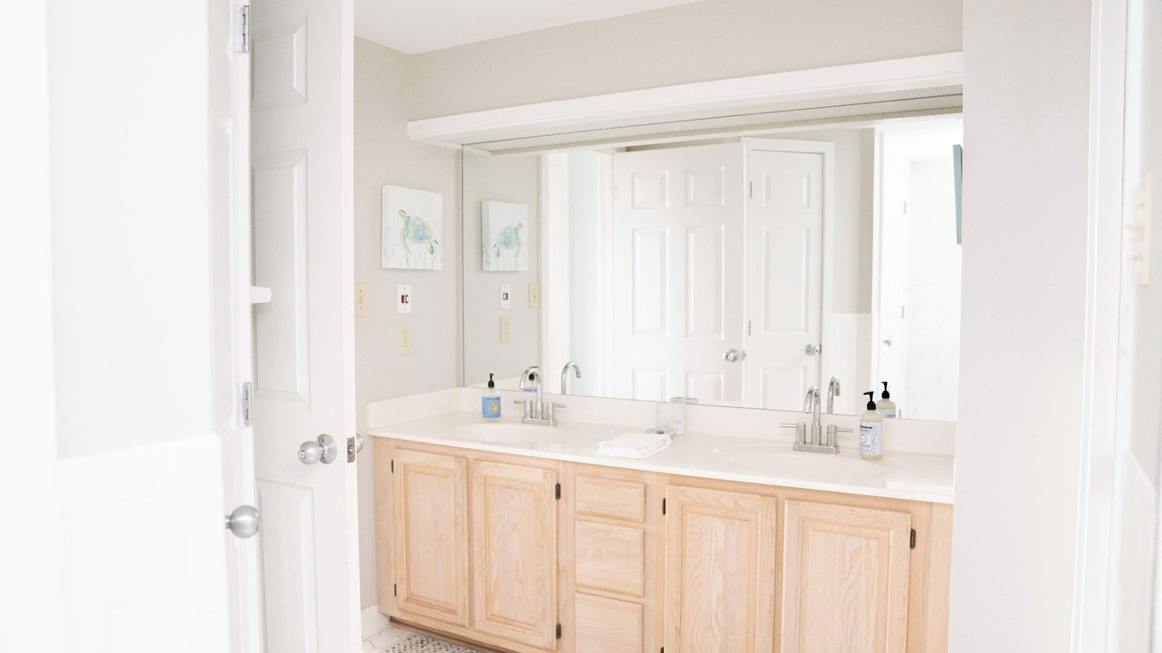 Photo of Bathroom in Shell Island