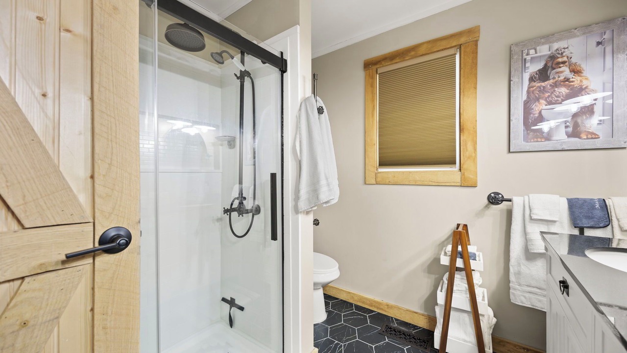 Photo of Bathroom in Byrdstown