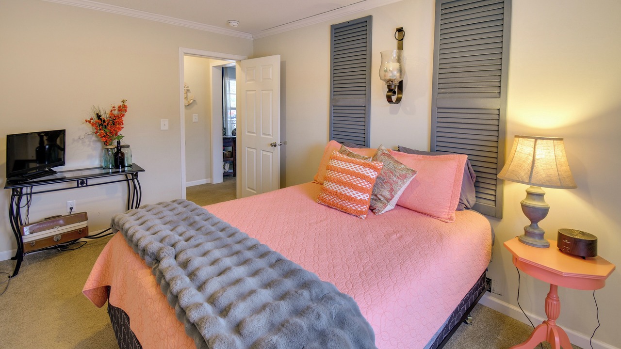 Photo of Bedroom in Goodview