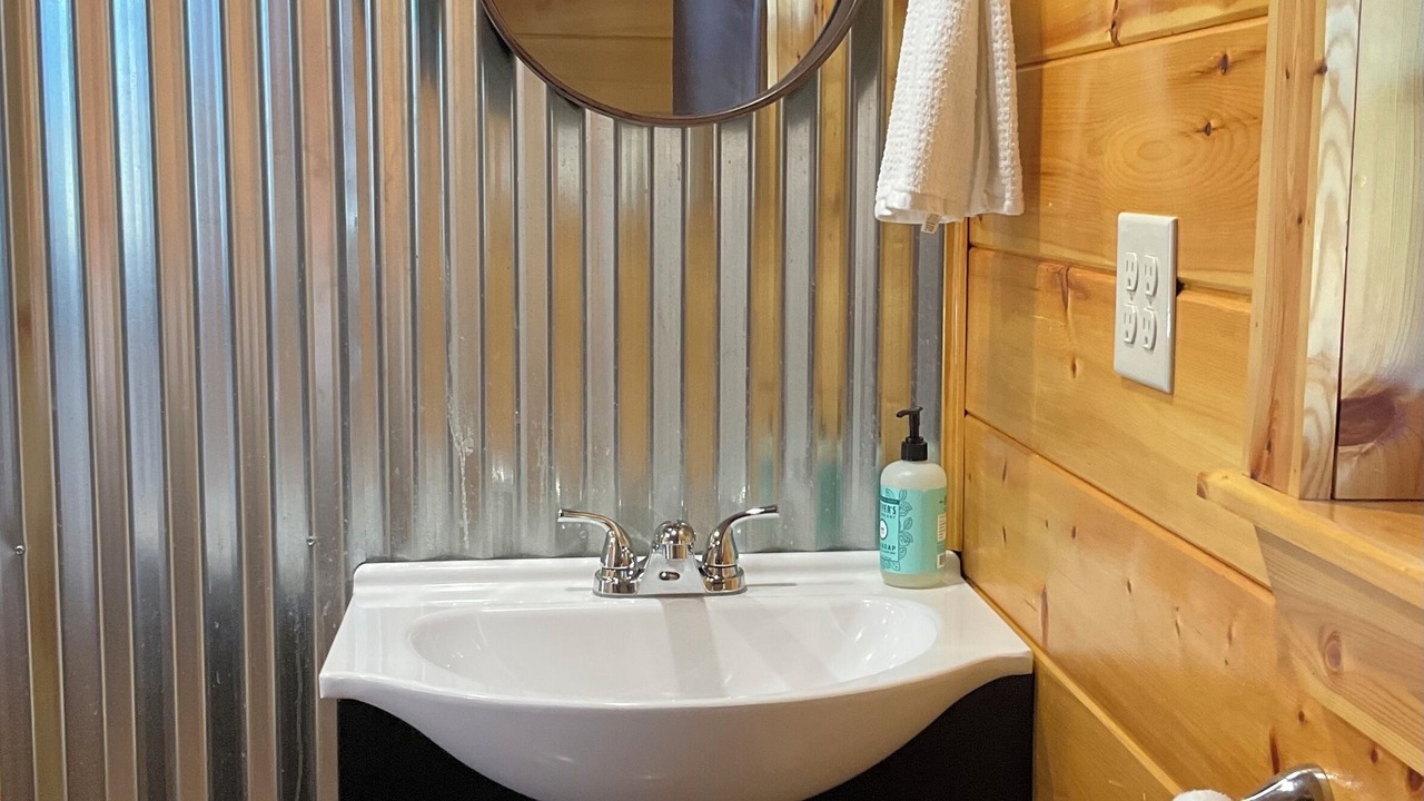 Photo of Bathroom in Oneida