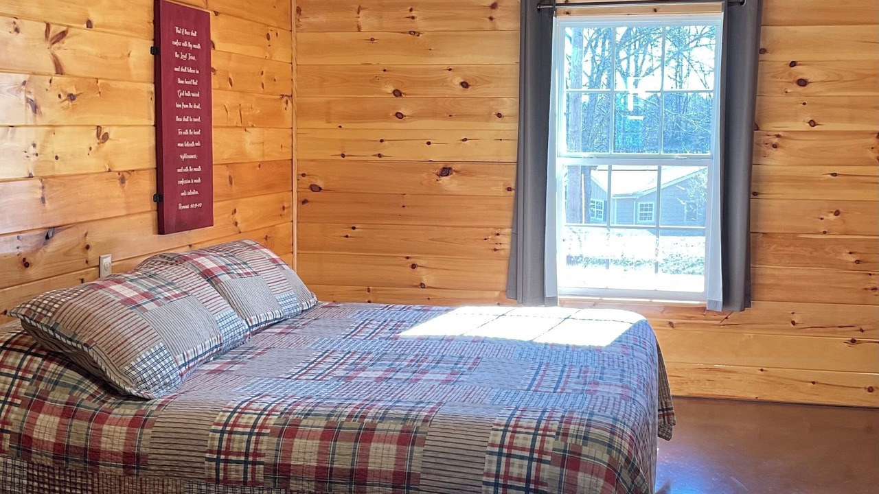 Photo of Bedroom in Oneida