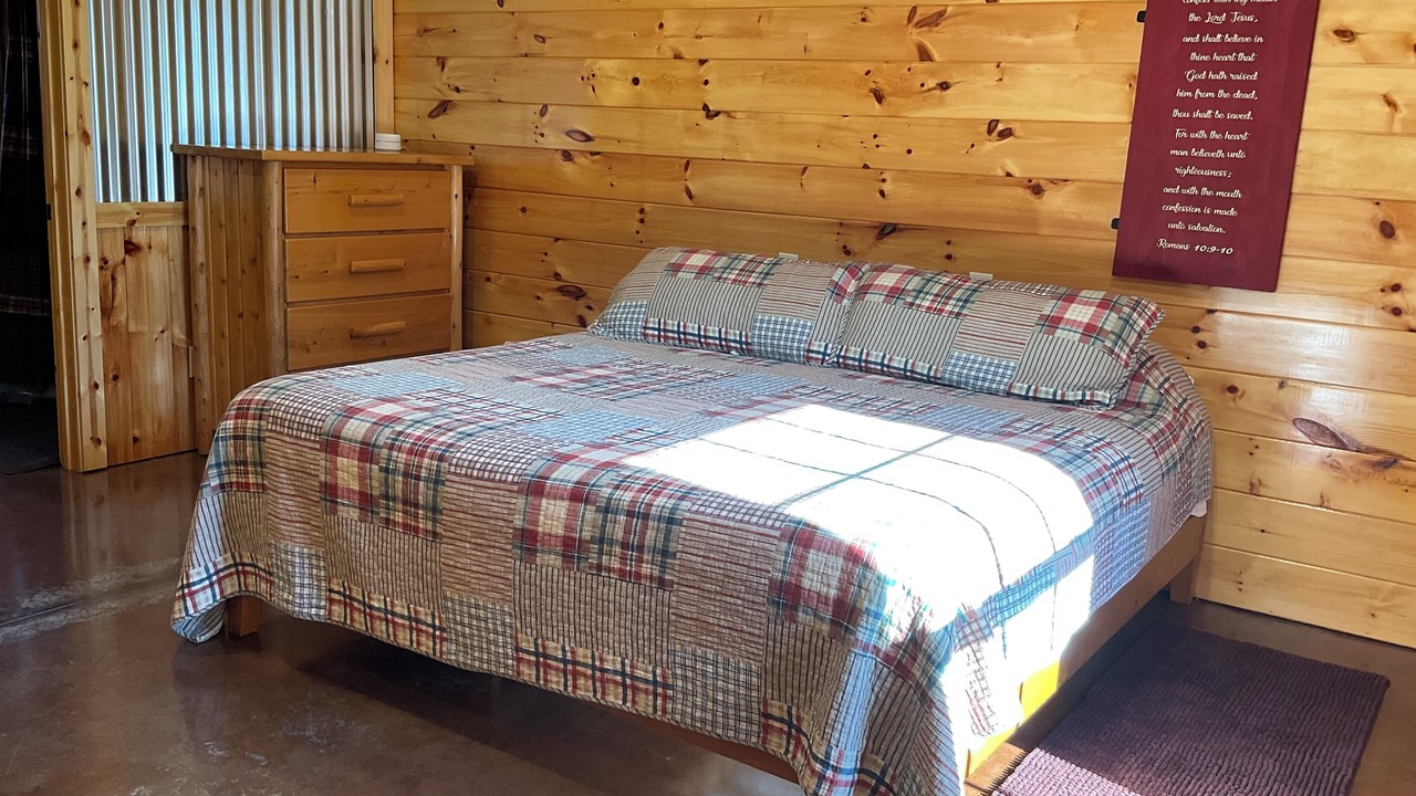 Photo of Bedroom in Oneida