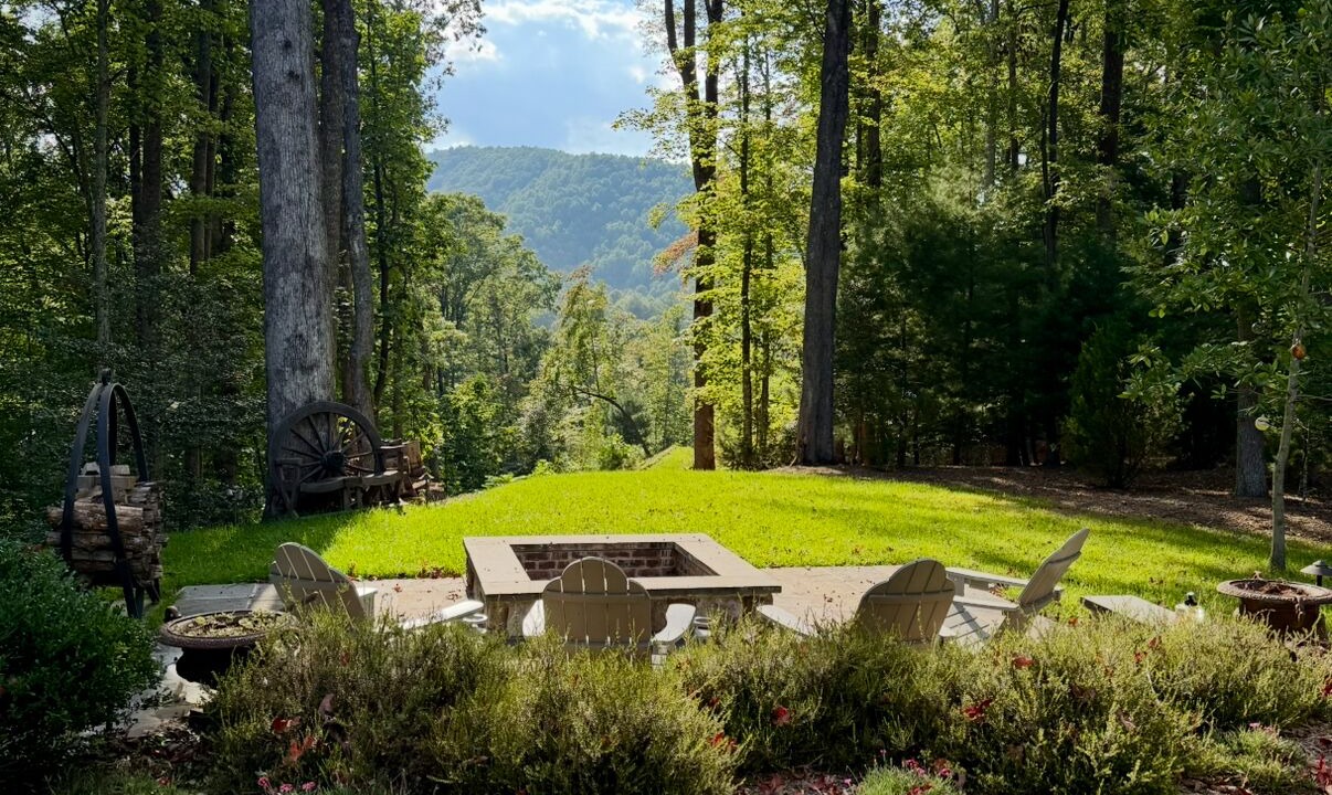 Photo of Outdoor in Saluda