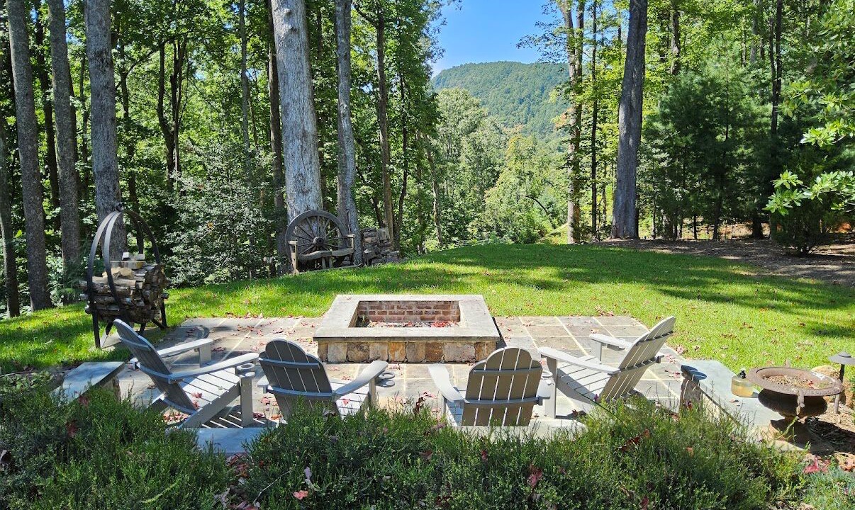 Photo of Outdoor in Saluda