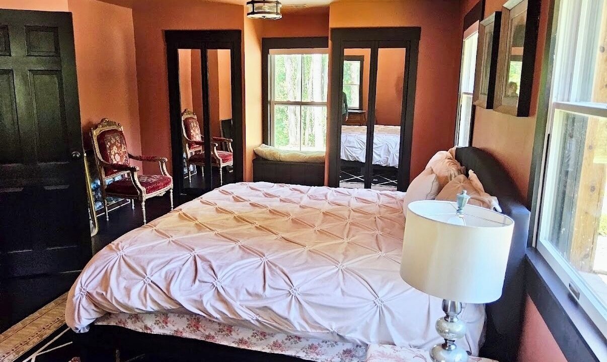 Photo of Bedroom in Saluda