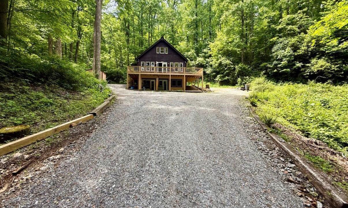 Photo of Outdoor in Saluda