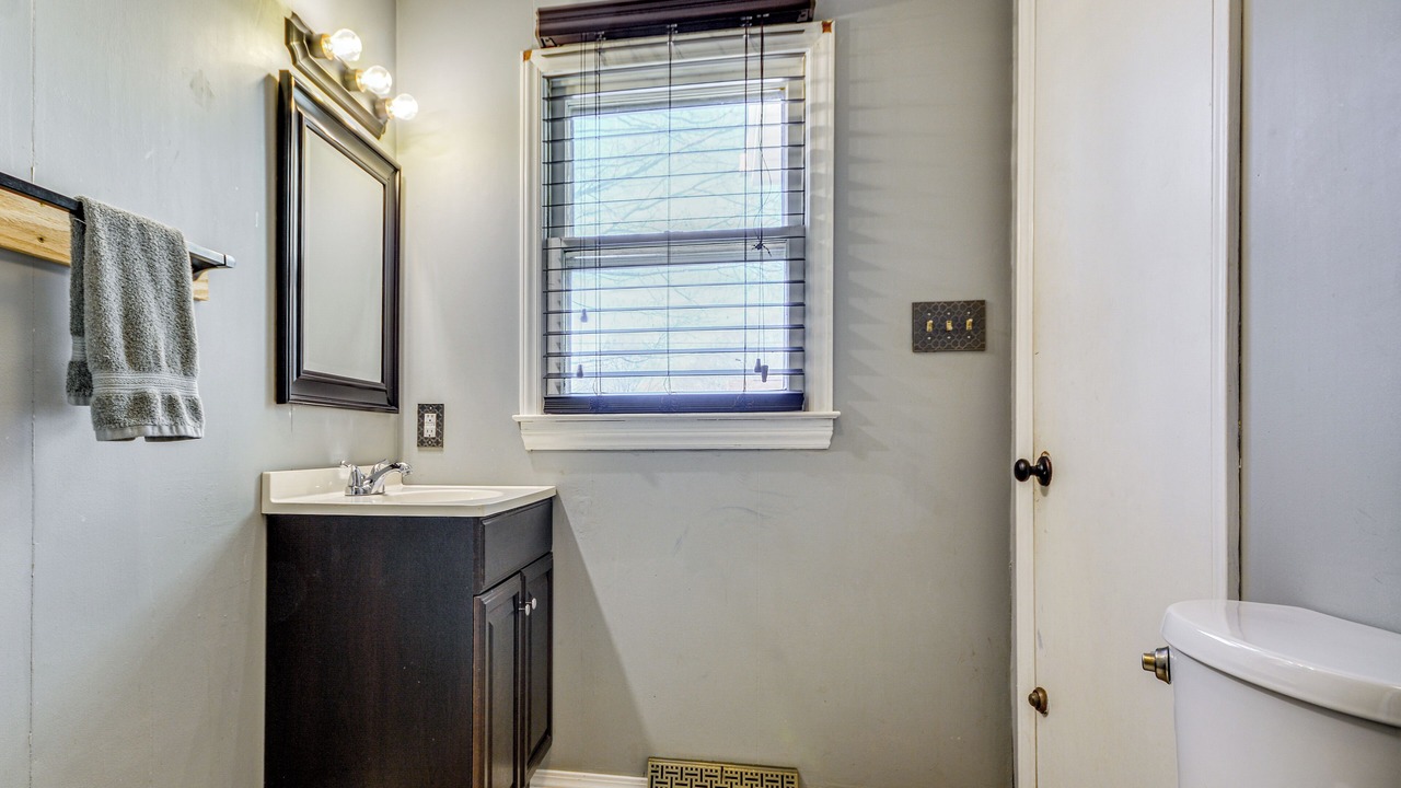 Photo of Bathroom in Toast