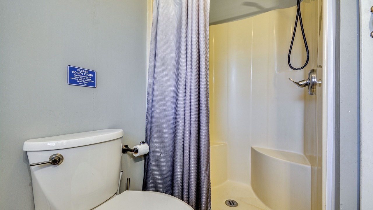 Photo of Bathroom in Toast