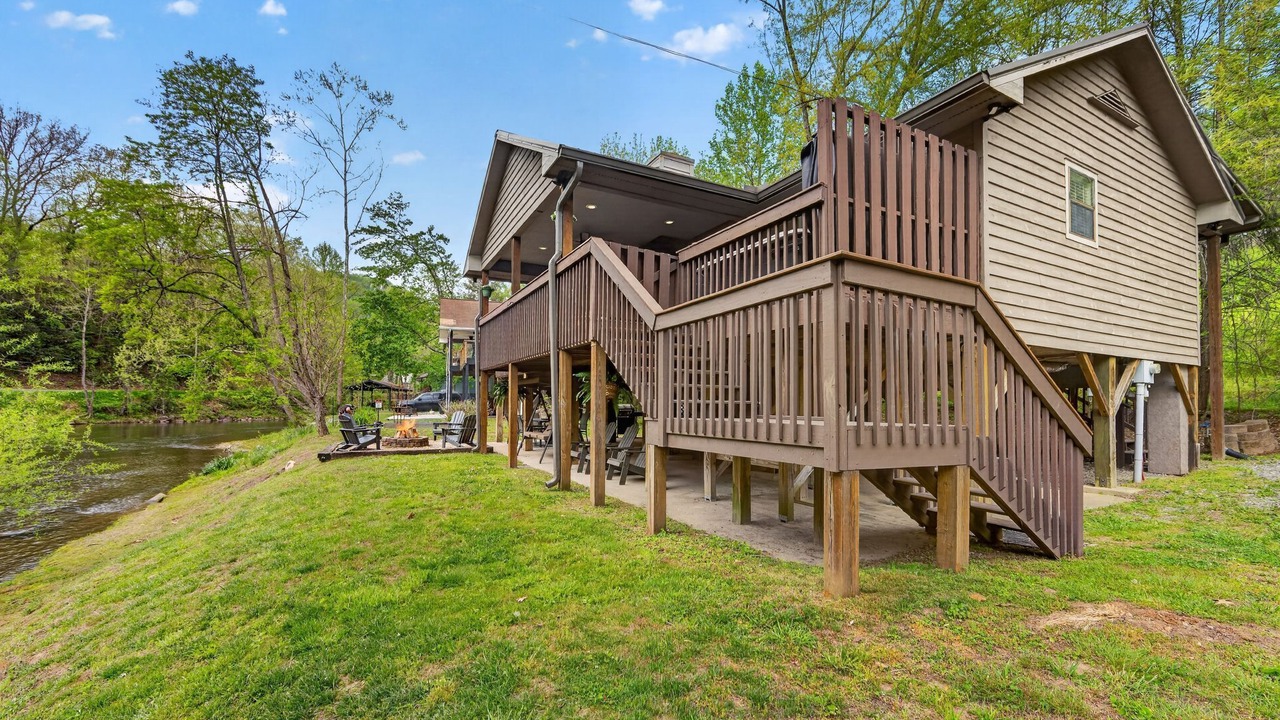 Photo of Outdoor in Sylva