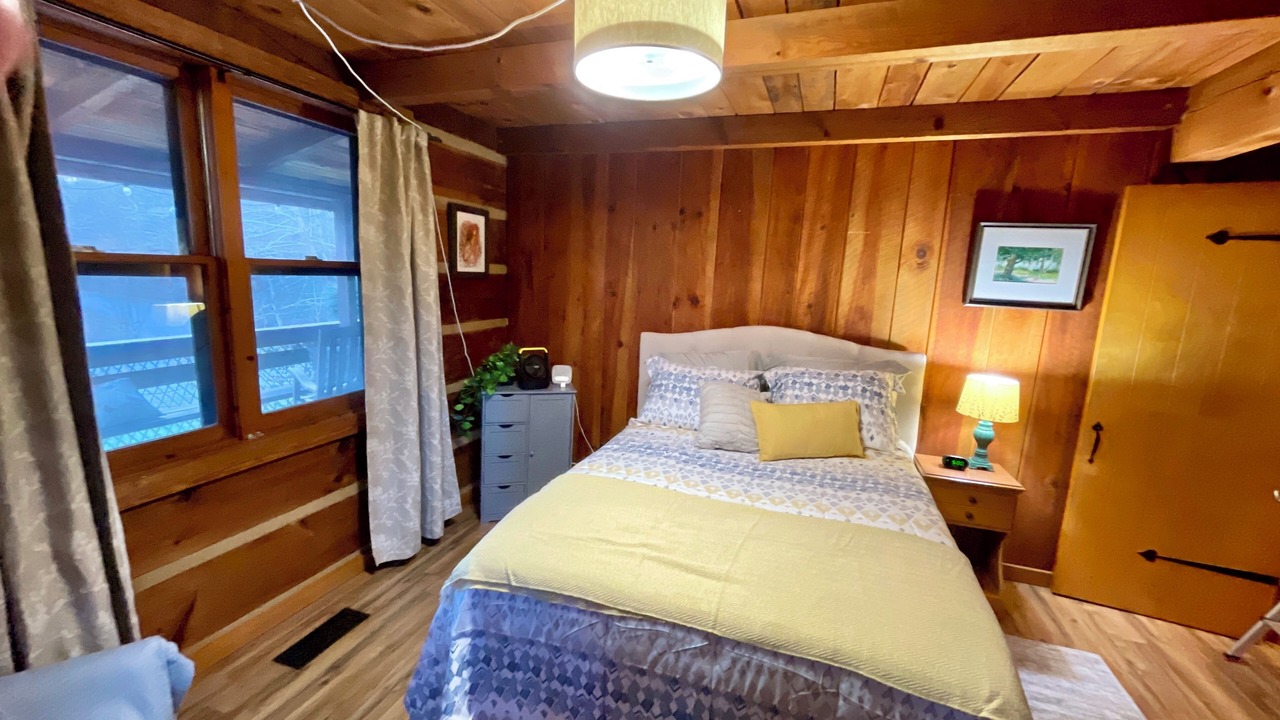 Photo of Bedroom in Horse Shoe