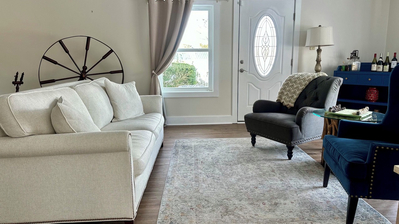 Photo of Livingroom in Charles City
