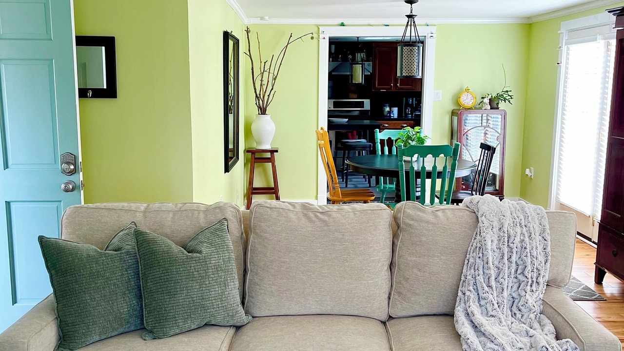 Photo of Livingroom in Lookout Valley Neighborhood Association