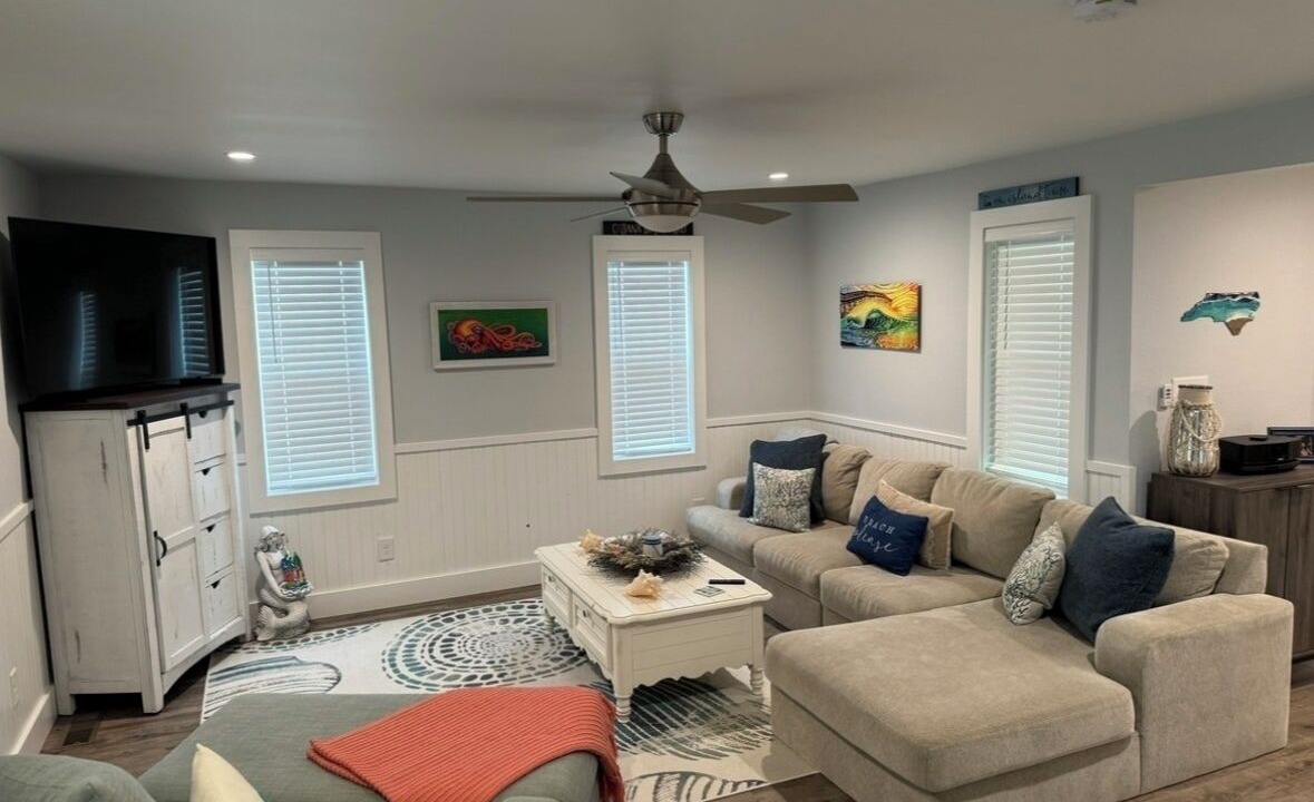 Photo of Livingroom in Avon