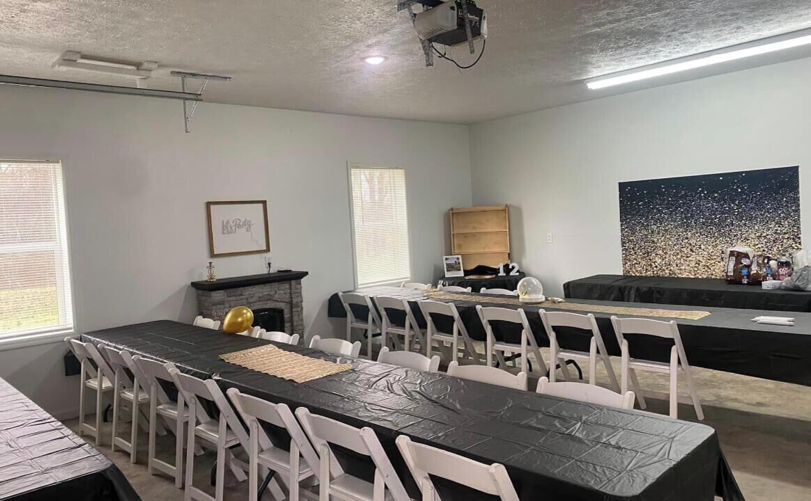 Photo of Others in Dabolt