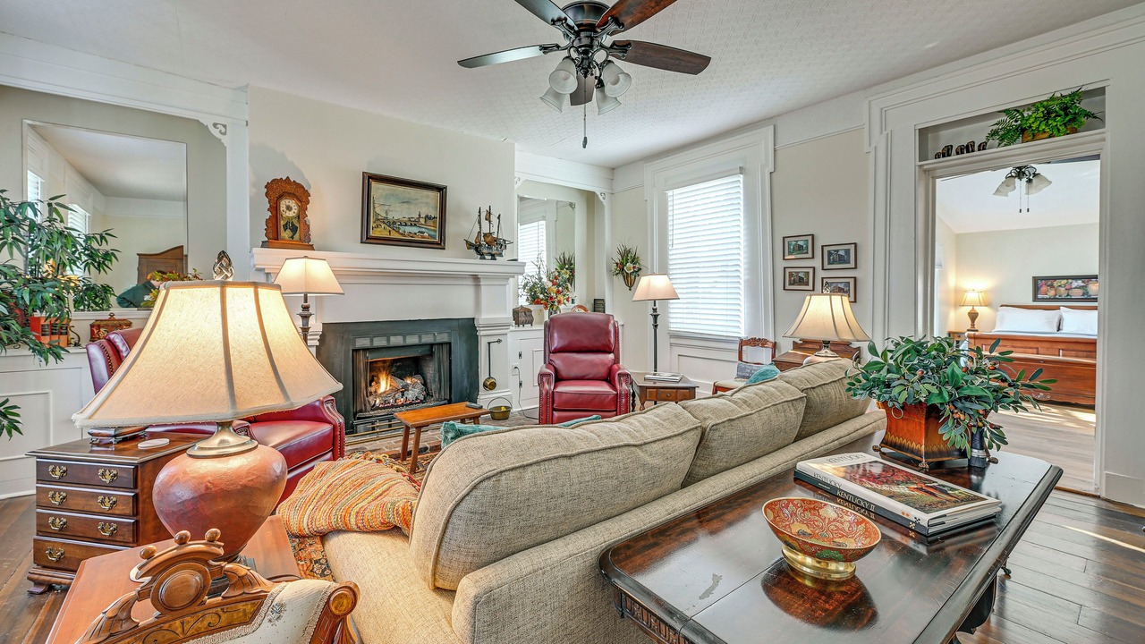 Photo of Livingroom in Taylorsville