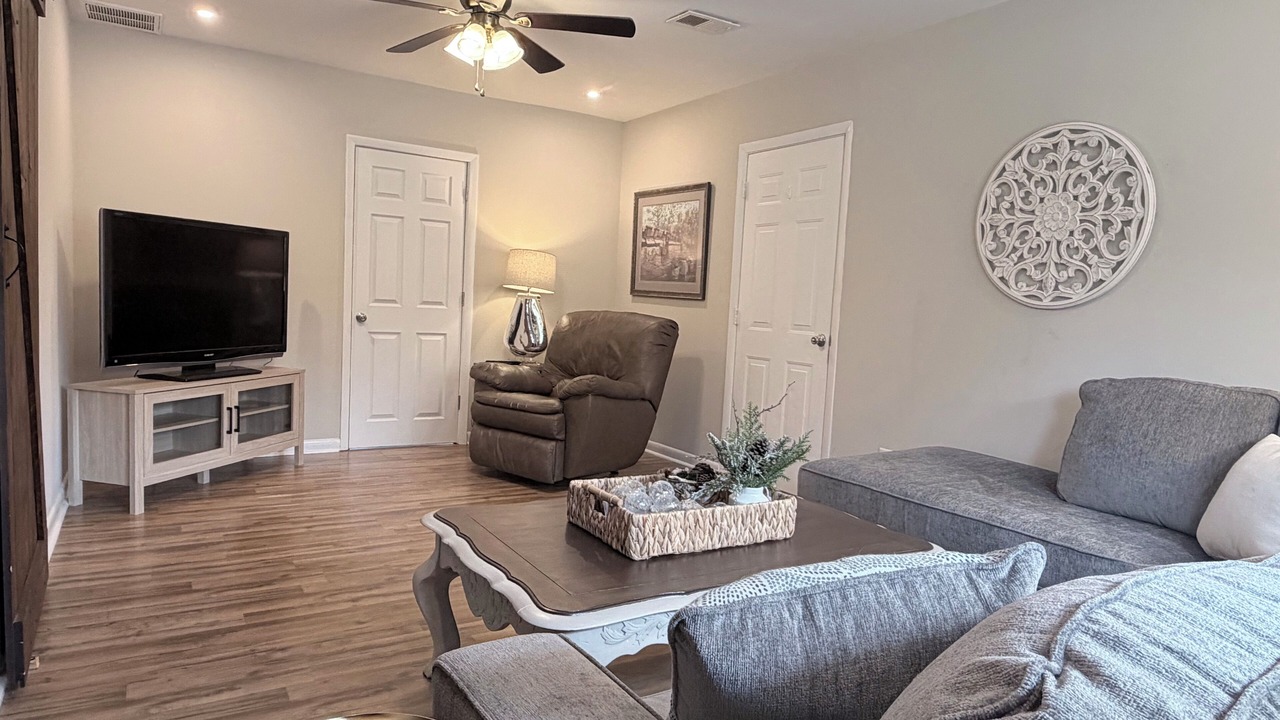 Photo of Livingroom in Silver Lake