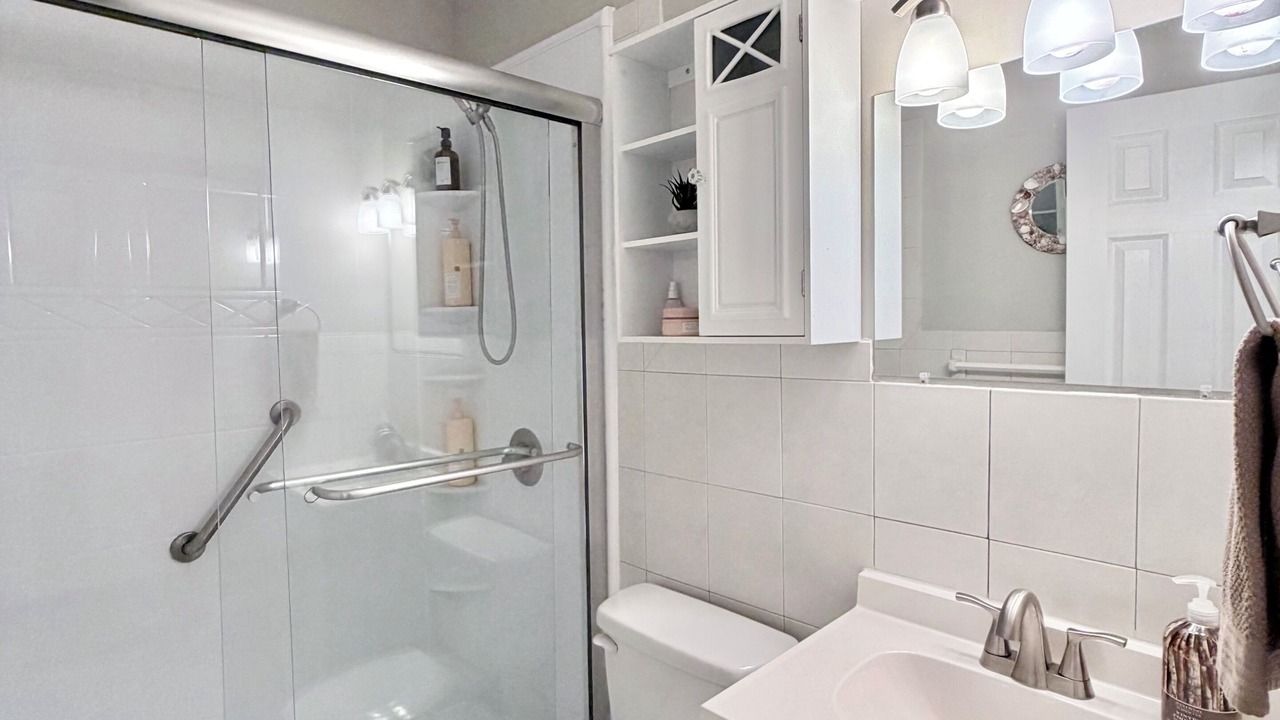 Photo of Bathroom in Silver Lake