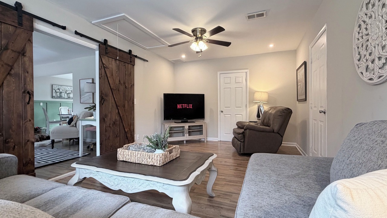 Photo of Livingroom in Silver Lake