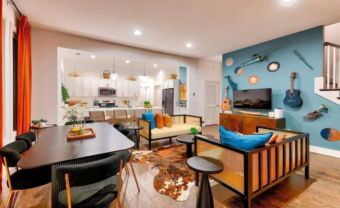 Photo of Livingroom in Historic Waverly