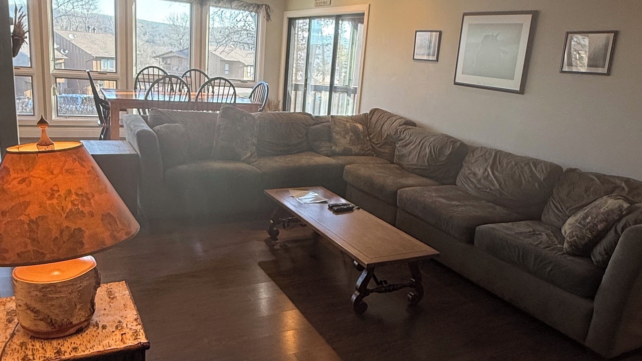 Photo of Livingroom in Bronston