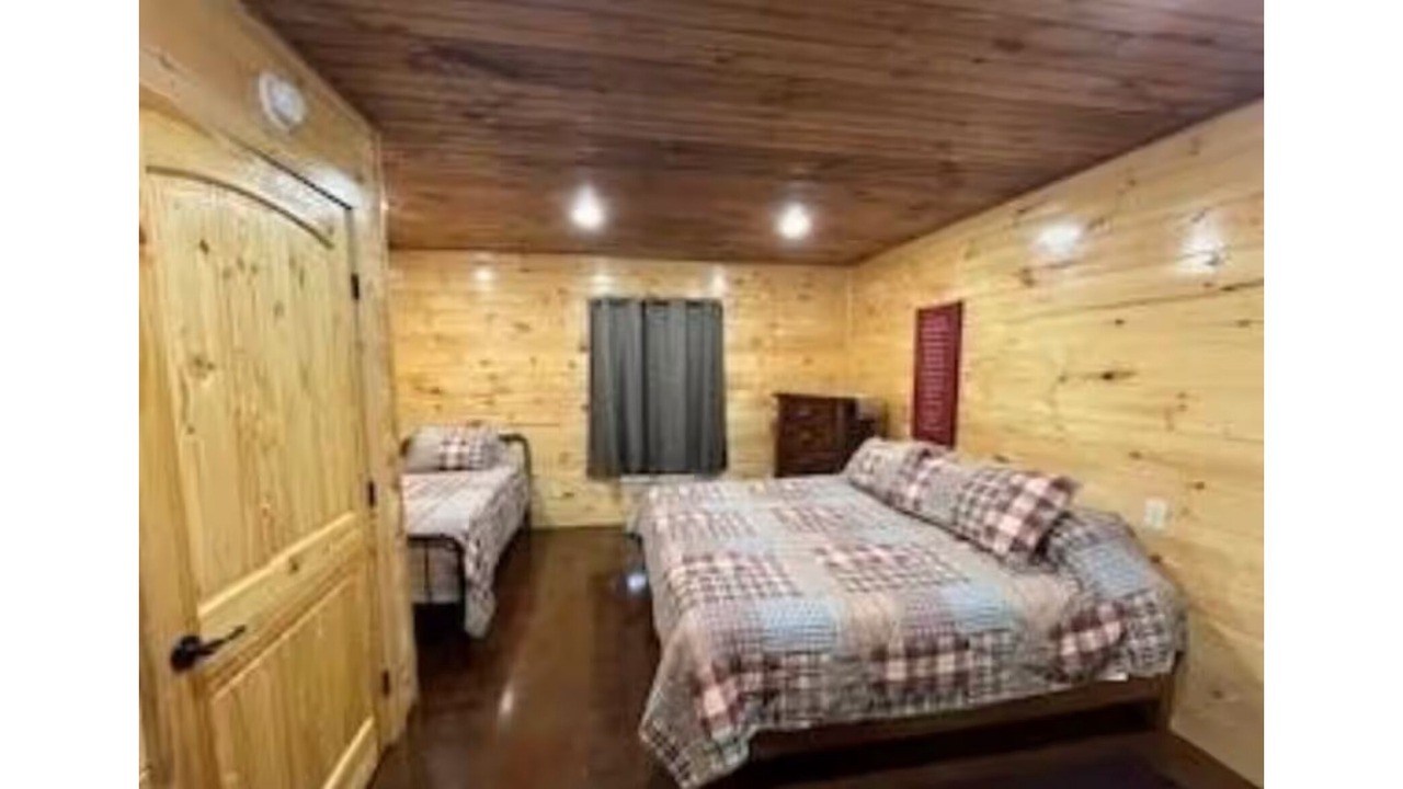 Photo of Bedroom in Oneida