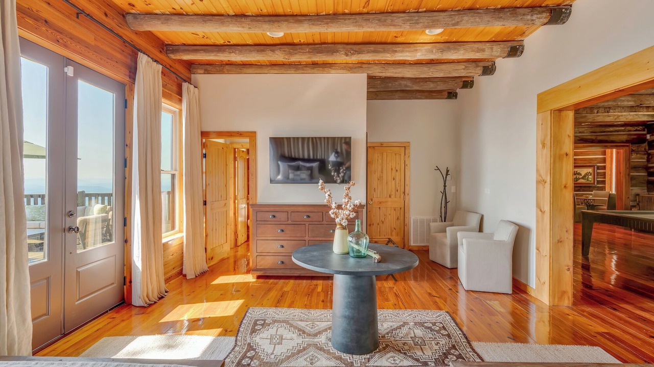 Photo of Bedroom in Menlo