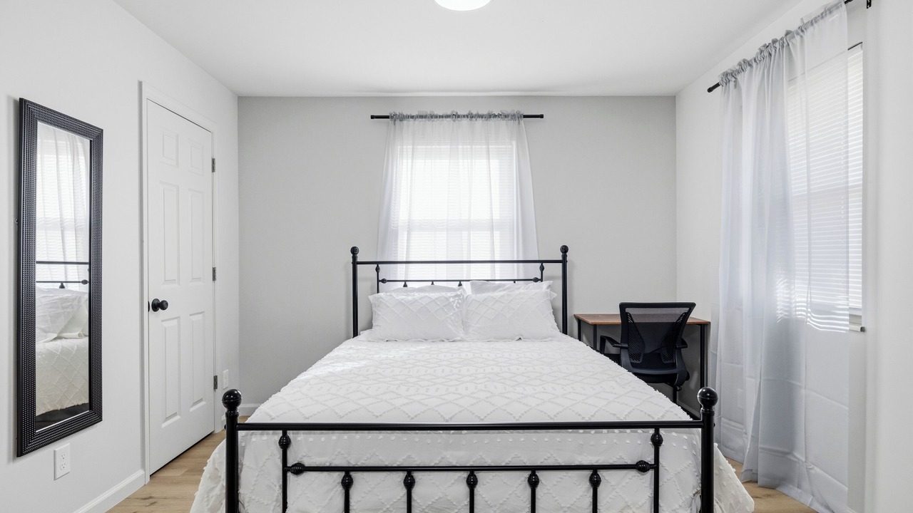 Photo of Bedroom in Knoxville