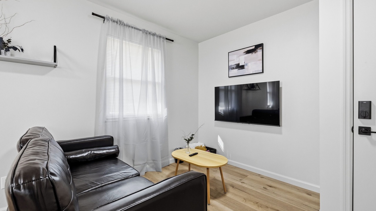 Photo of Livingroom in Knoxville