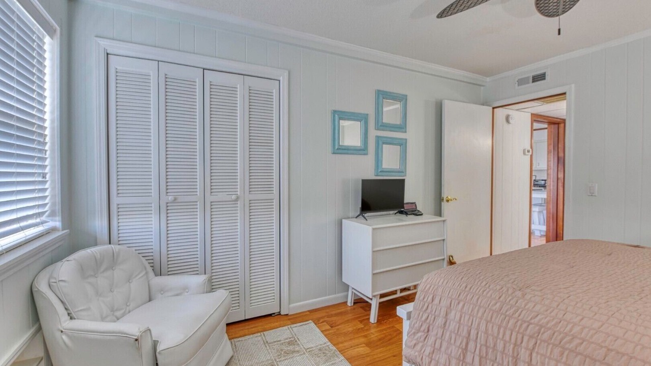 Photo of Bedroom in Gulf Stream Estates