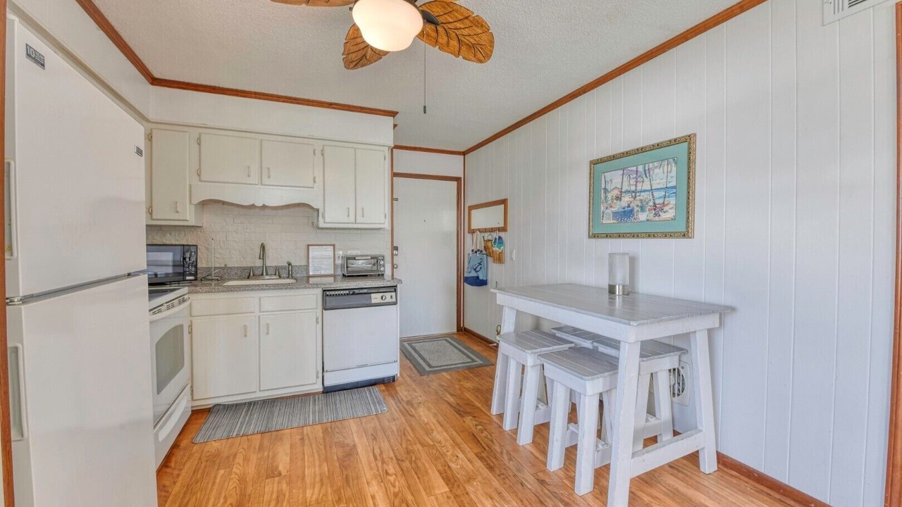 Photo of Kitchen in Gulf Stream Estates