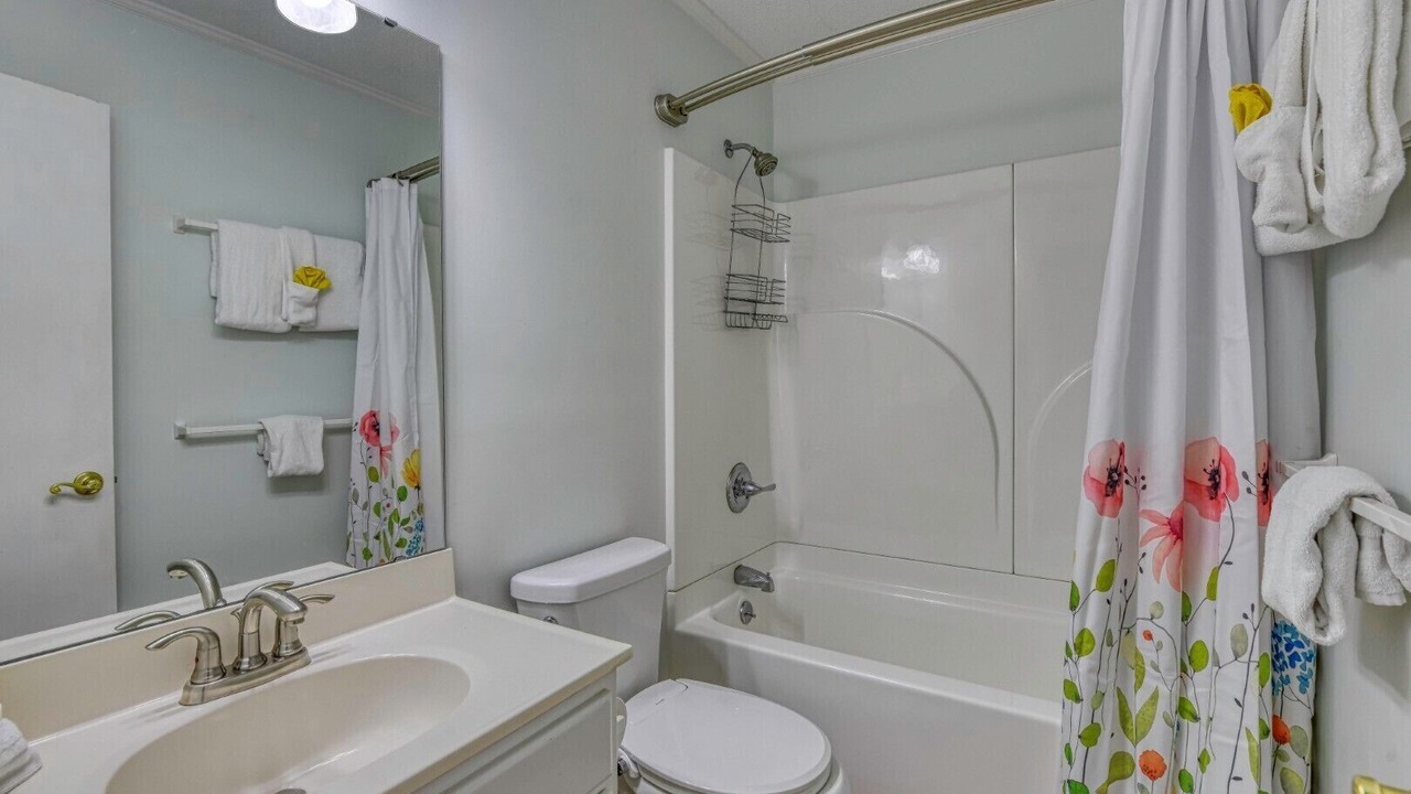 Photo of Bathroom in Gulf Stream Estates