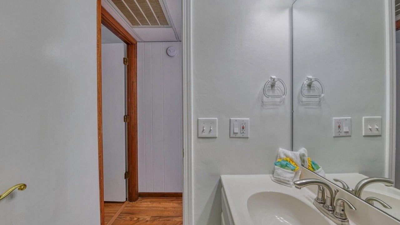 Photo of Bathroom in Gulf Stream Estates