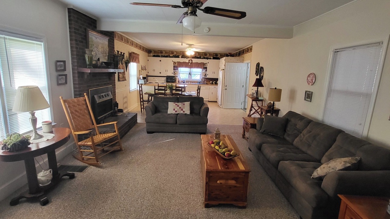 Photo of Livingroom in Stokes