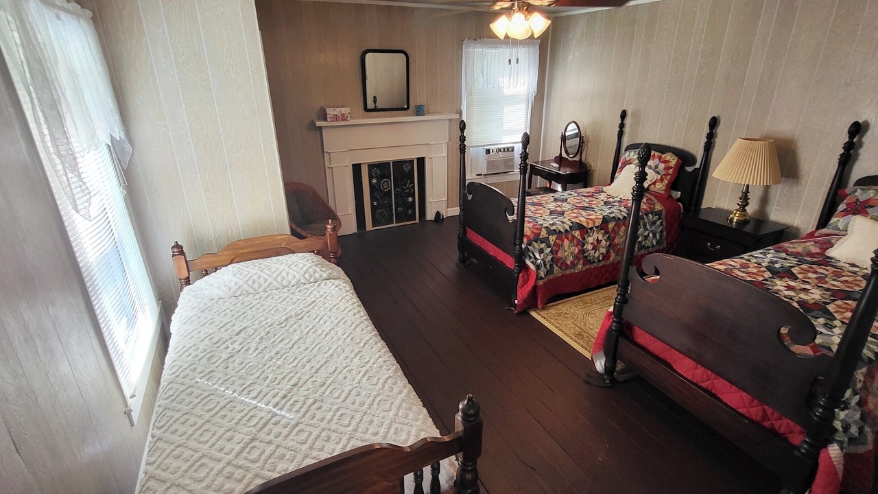 Photo of Bedroom in Stokes