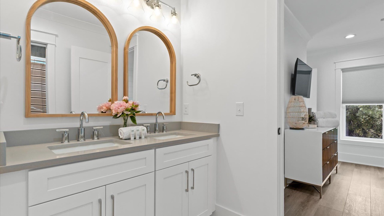 Photo of Bathroom in Long Beach