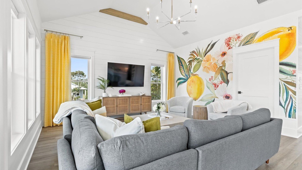 Photo of Livingroom in Long Beach
