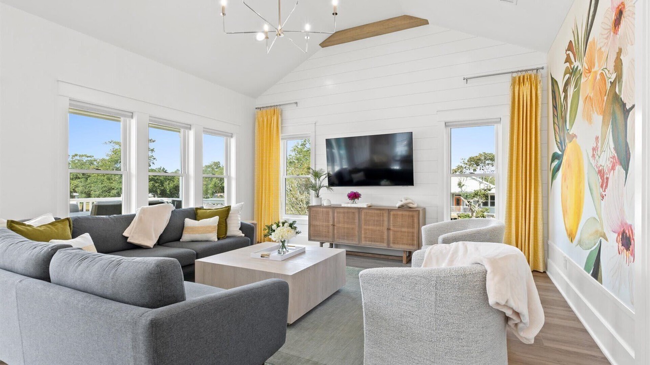 Photo of Livingroom in Long Beach
