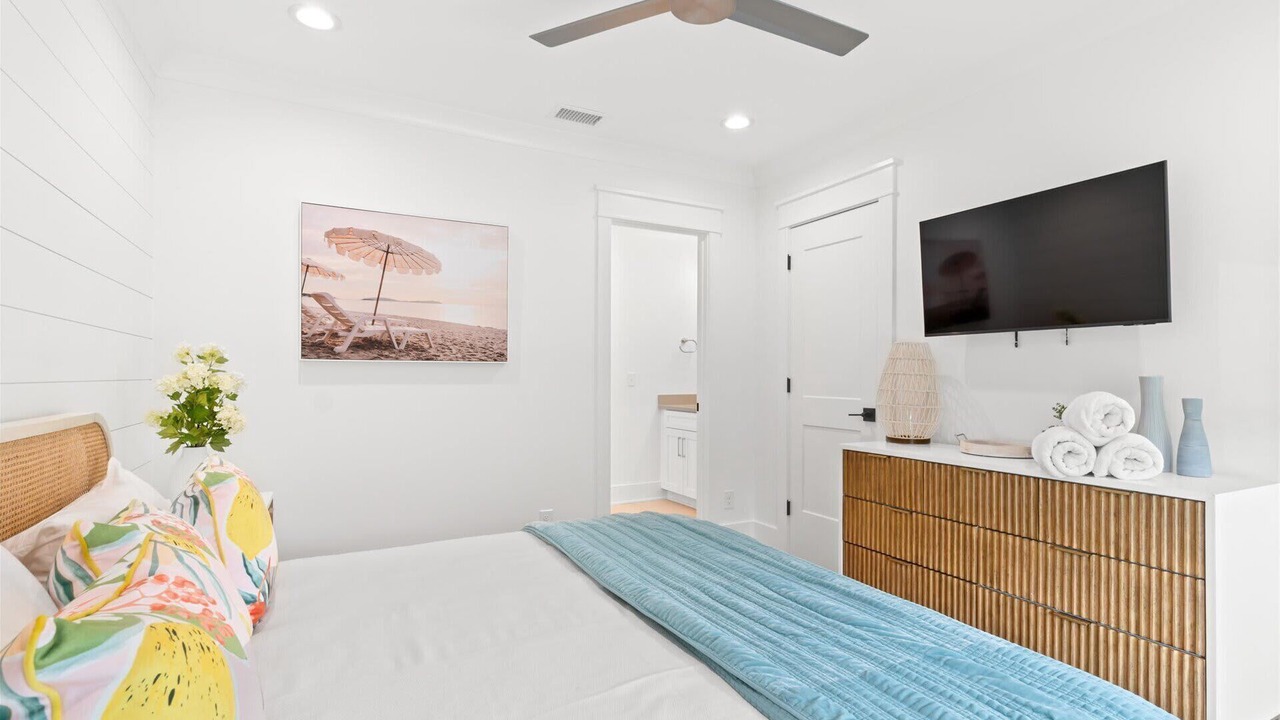 Photo of Bedroom in Long Beach