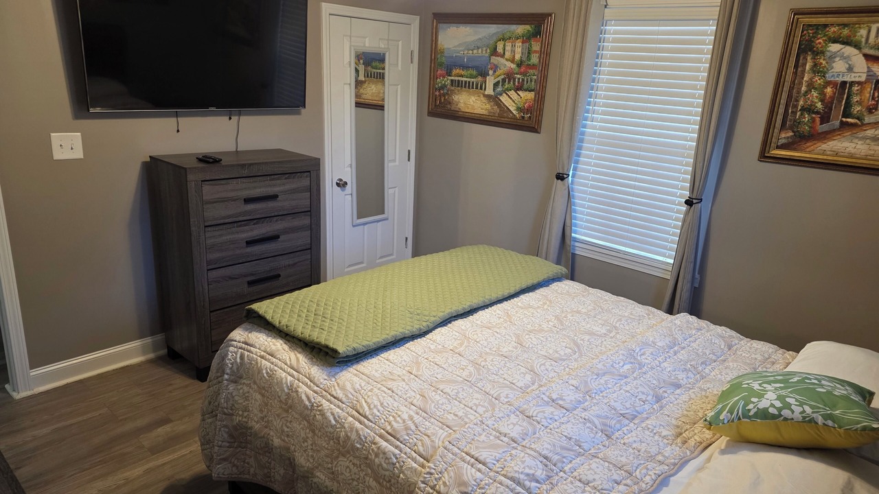 Photo of Bedroom in Cascade