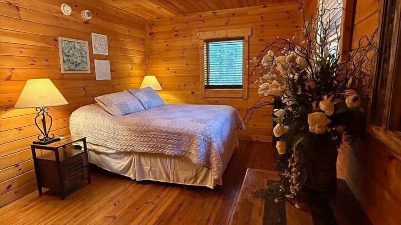 Photo of Bedroom in Shepherdsville