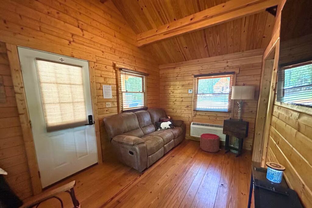 Photo of Livingroom in Shepherdsville