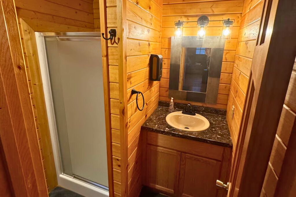 Photo of Bathroom in Shepherdsville